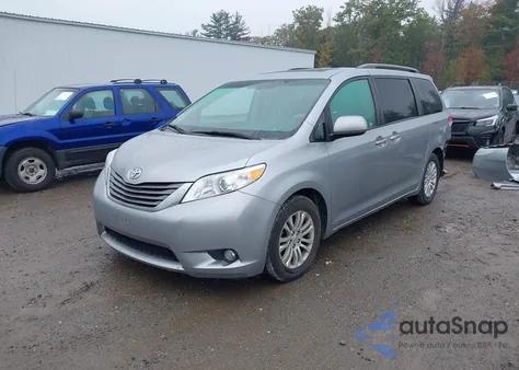 2011 Toyota Sienna Xle V6 z USA, uszkodzony, nr VIN 5TDYK3DC7BS006798